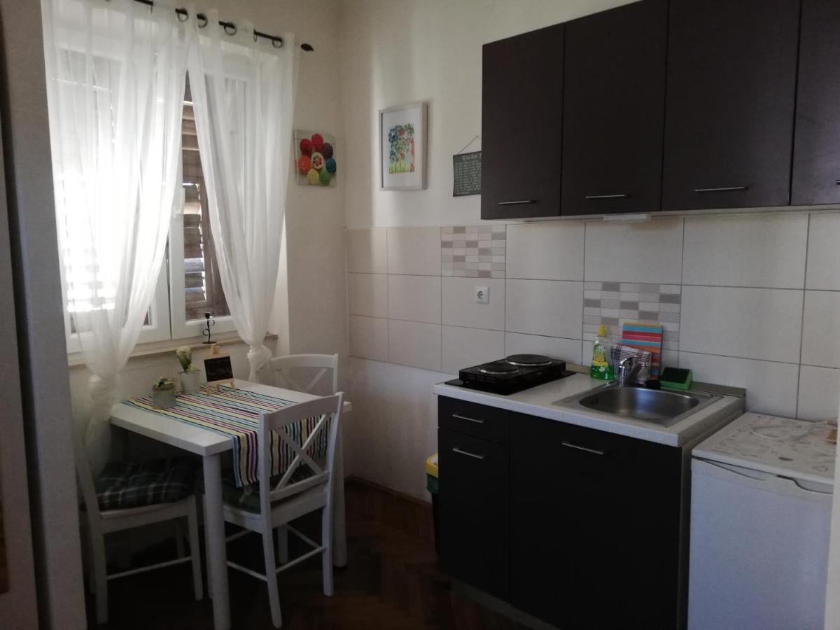 Optimist Split/city Center Apartament *