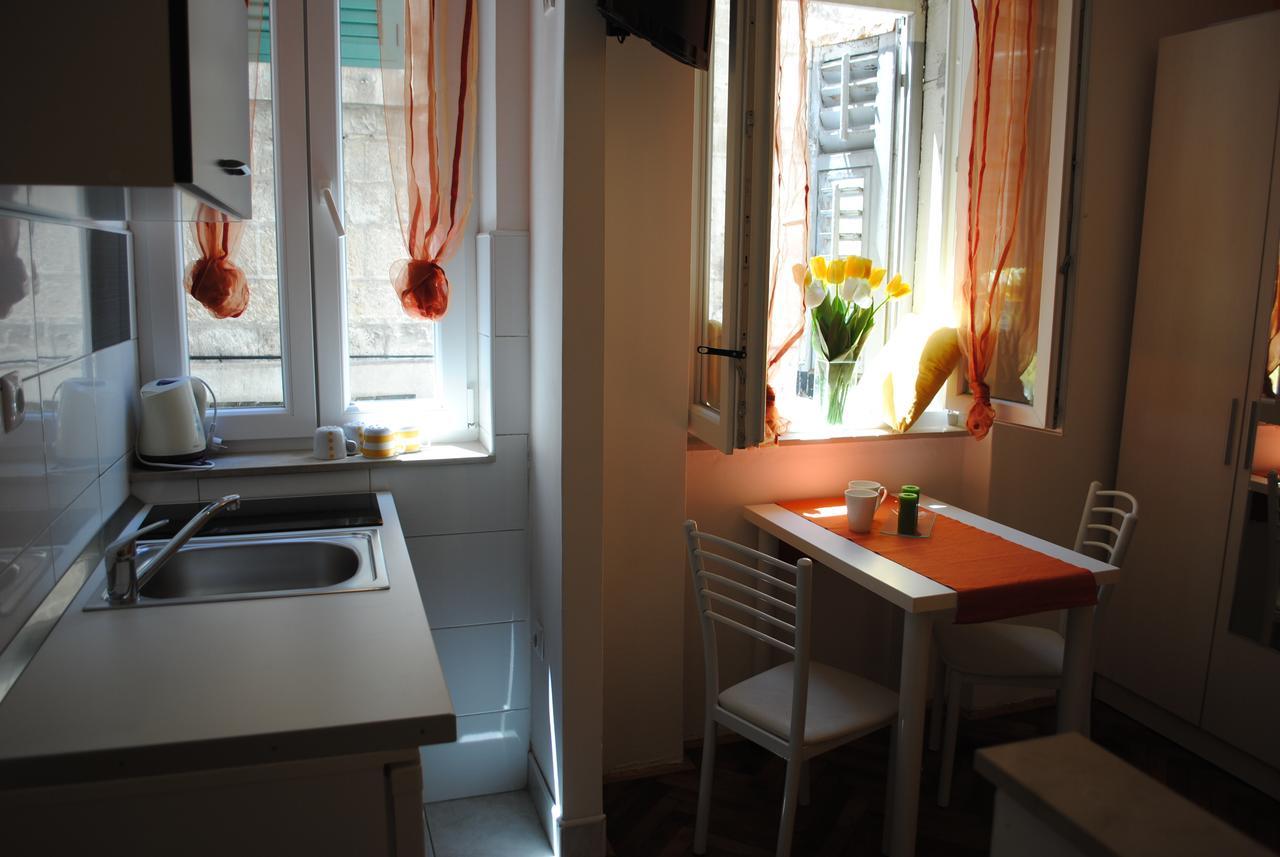Optimist Split/city Center Apartament *