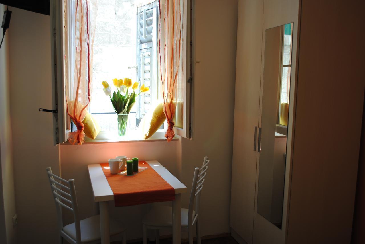 Optimist Split/city Center Apartament *