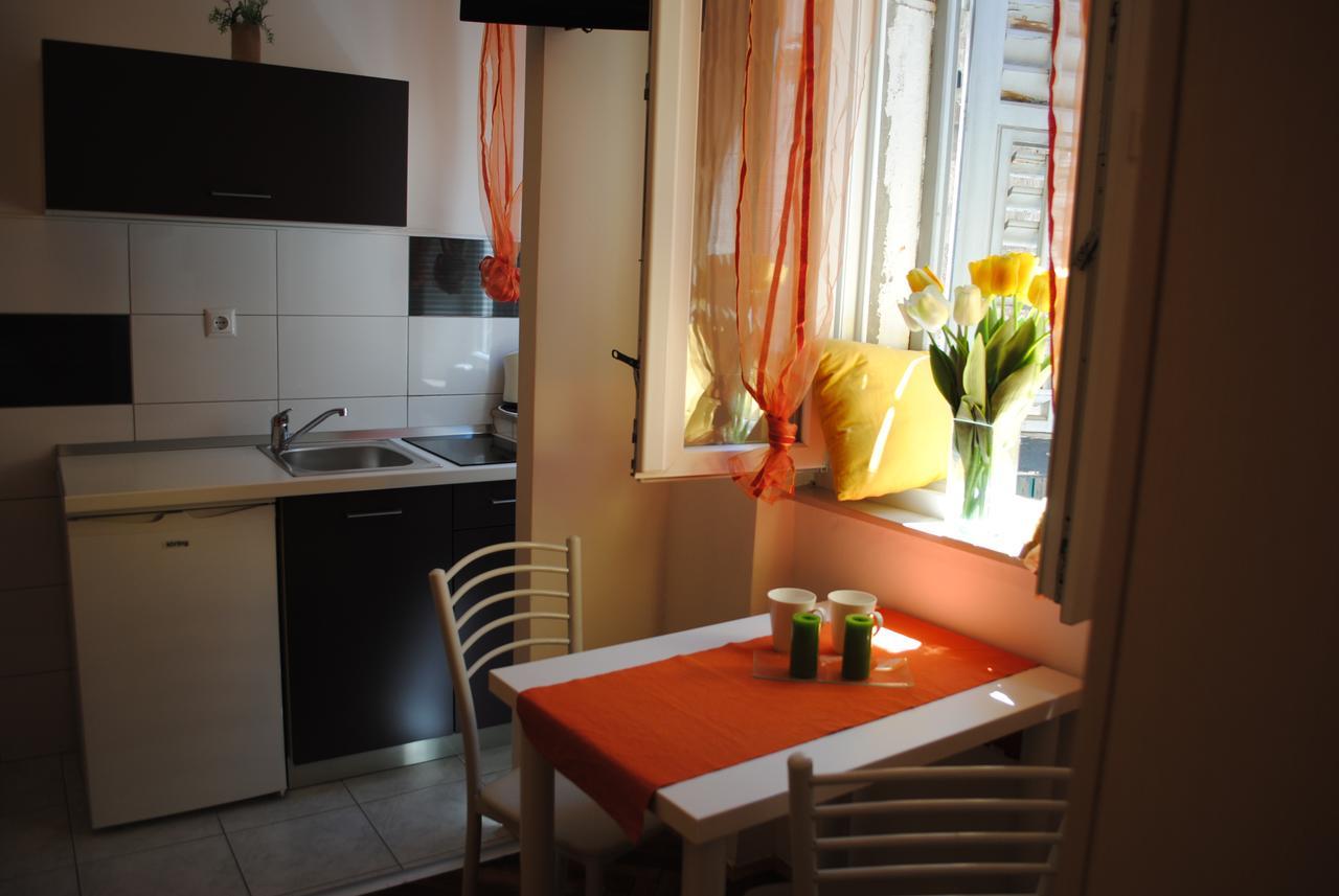 Optimist Split/city Center Apartament *